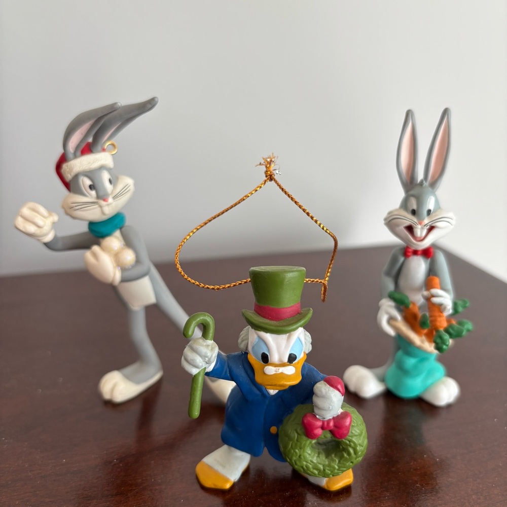 Vintage Bugs Bunny Ornaments Hallmark 1993 & 1995 Scrooge McDuck Avon 1994 Good
